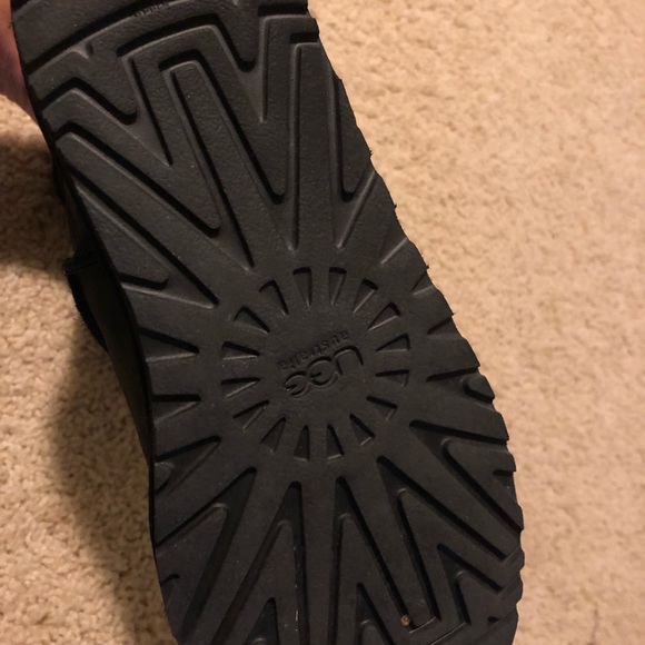 Ugg Classic Short Waterproof Boots size 6 - Picture 5 of 8